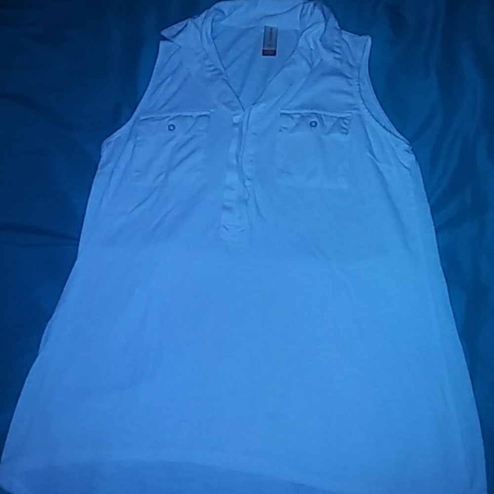 Business casual lounge sleeveless shirt